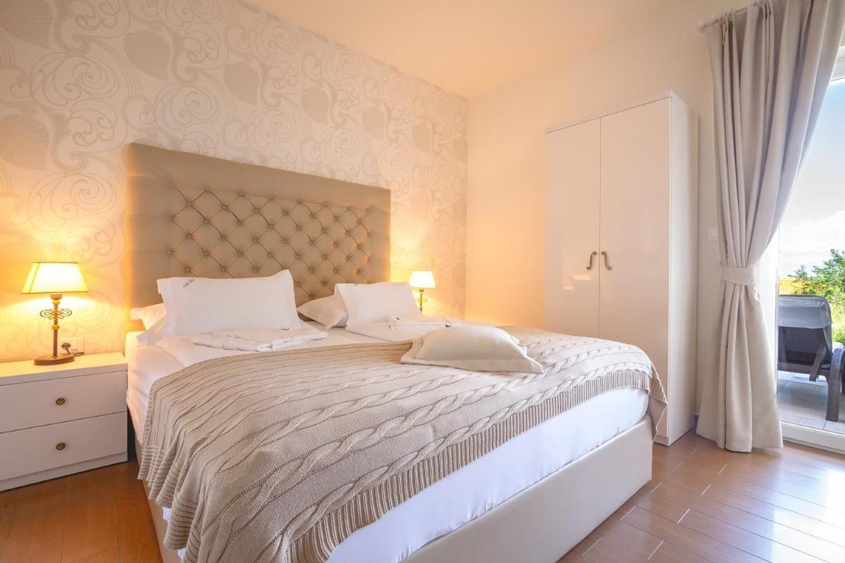 Luxury Apartments Villa Luce Malinska Eksteriør bilde